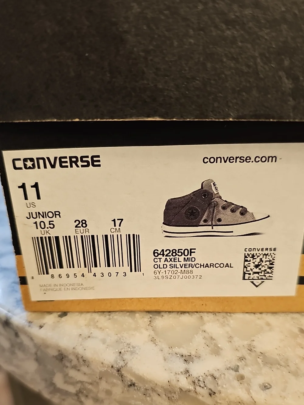 Junior Mid Top Converse, Size 11